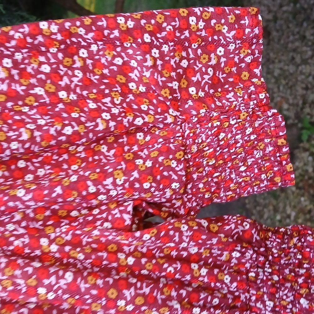 Universal Thread Red Floral Blouse Smocking 100% Cotton Sz Lg. Cottagecore - Picture 4 of 12